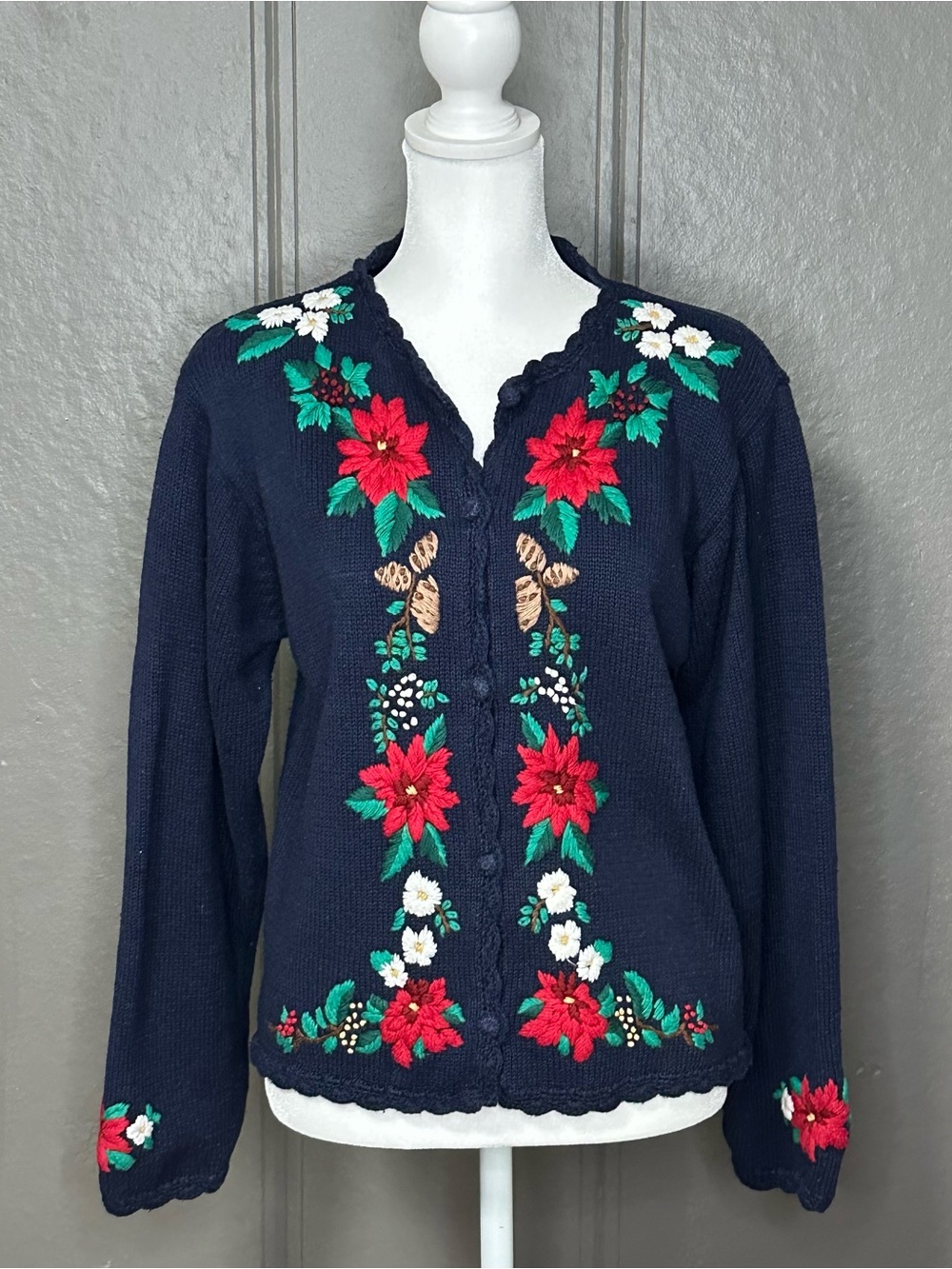 Vintage Orvis Navy Blue Embroidered Holiday Cardigan